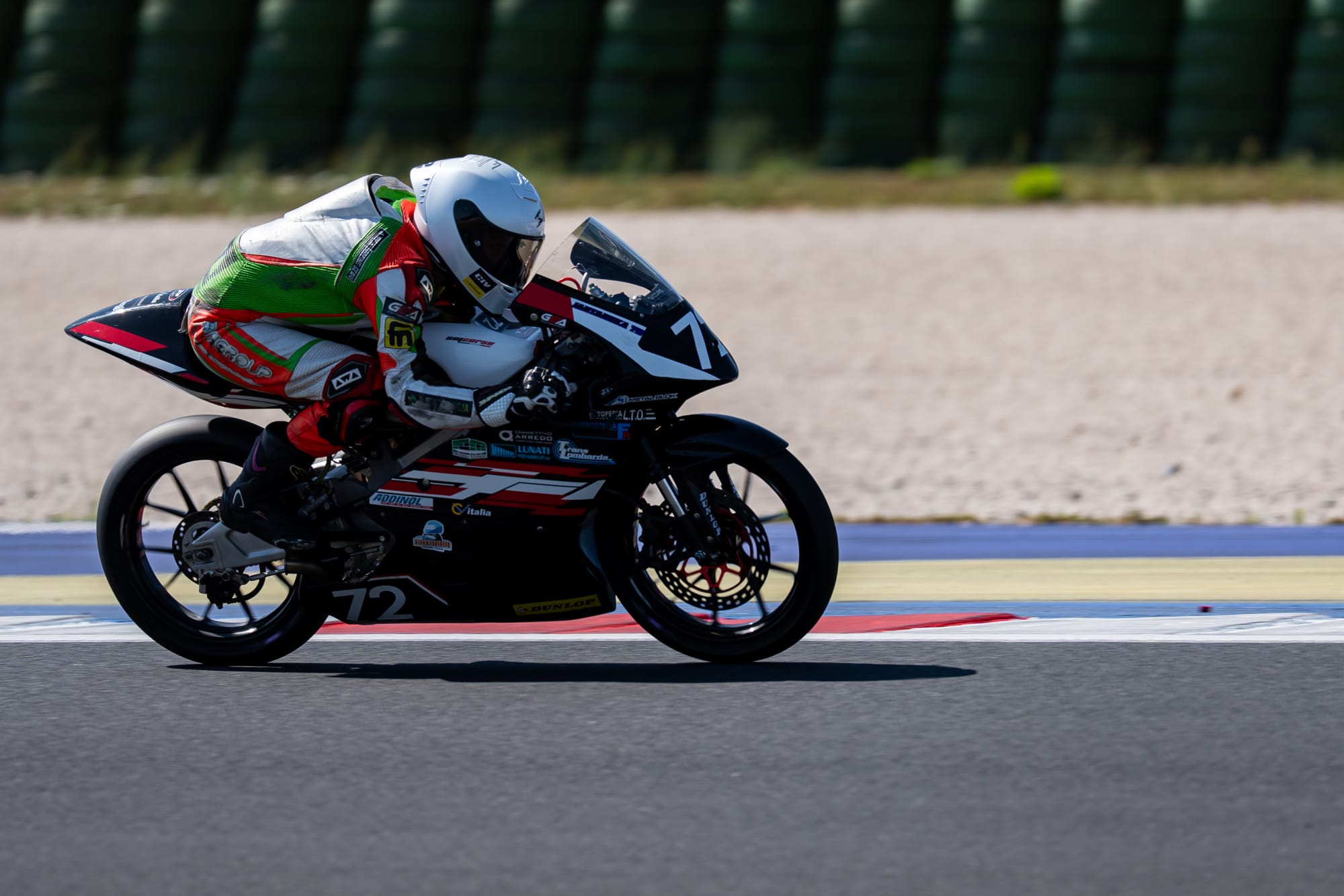 Julia Jantarska Moto 4
